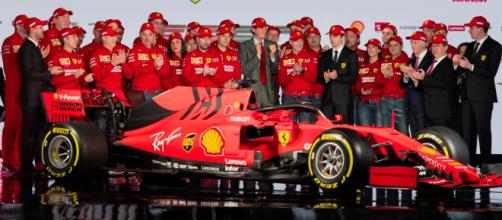 Detalhes na pintura chamaram a atenção no novo carro da Ferrari (Foto: Divulgação/ Ferrari)