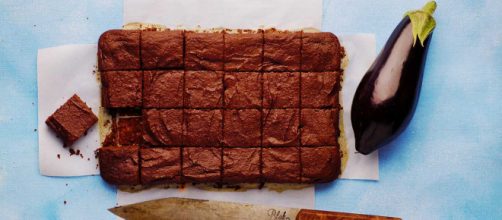 Brownies vegani al cioccolato fondente e alle melanzane