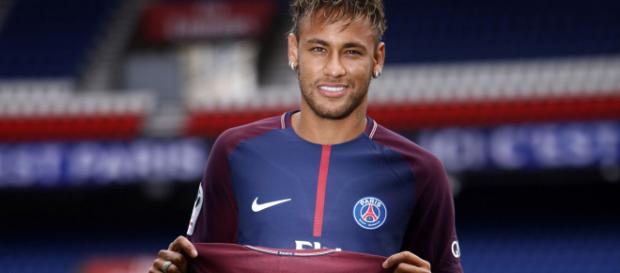 Neymar Jr faz 10 anos de carreira e é homenageado pela revista Placar. (Divulgação/PSG) Neymar Jr faz 10 anos de carreira e é homenageado pela revista Placar. (Divulgação/PSG)