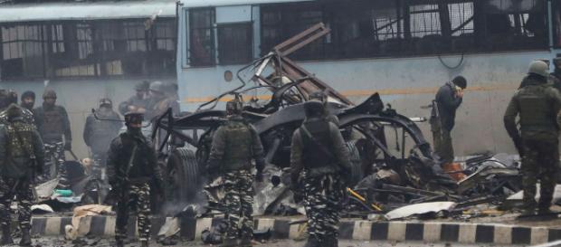 Car bomb kills over 40 Indian soldiers, wounds 20 in Kashmir convoy. photo- image credit-( screenshot NDTV/youtube.com) Car bomb kills over 40 Indian soldiers, wounds 20 in Kashmir convoy. photo- image credit-( screenshot NDTV/youtube.com)
