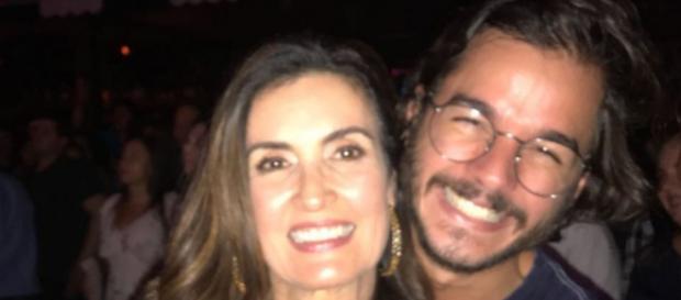 Cheio de animação, casal dá show de simpatia em baile de carnaval. (Foto: Reprodução Instagram) Cheio de animação, casal dá show de simpatia em baile de carnaval. (Foto: Reprodução Instagram)