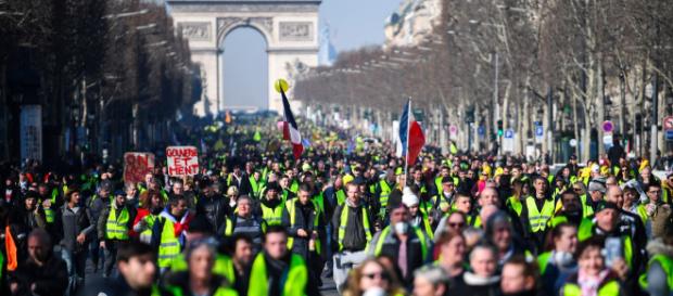 L'acte 14 des "gilets jaunes" a débuté dans le calme - parismatch.com L'acte 14 des "gilets jaunes" a débuté dans le calme - parismatch.com