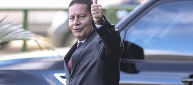 Mourão vê Maduro cair a qualquer momento (Foto: José Cruz/Agência Brasil) Mourão vê Maduro cair a qualquer momento (Foto: José Cruz/Agência Brasil)