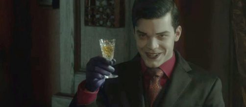 Gotham' Teases Jeremiah's Final Act of Insanity