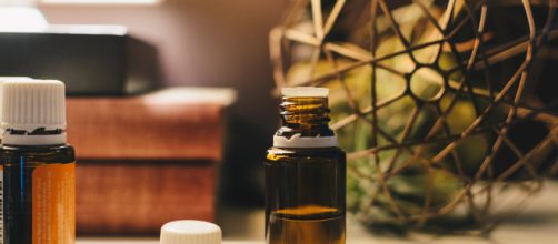 L'aromathérapie : l'usage des huiles essentielles comme médecine alternative bénéfique