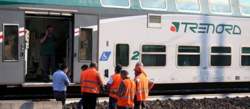 Lecco, immigrato bolivariano aggredisce e danneggia treno