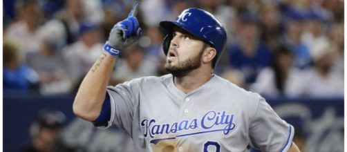 Mike Moustakas has reached a deal with the Milwaukee Brewers. [Image Credit: RED FRAX NEWS 24/7 - YouTube]
