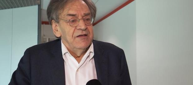 Acte XIV des gilets jaunes : Alain Finkielkraut victime d'insultes Acte XIV des gilets jaunes : Alain Finkielkraut victime d'insultes