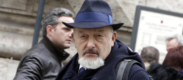 I genitori dell'ex premier Renzi ai domiciliari, per Matteo Salvini 'niente da festeggiare'. I genitori dell'ex premier Renzi ai domiciliari, per Matteo Salvini 'niente da festeggiare'.