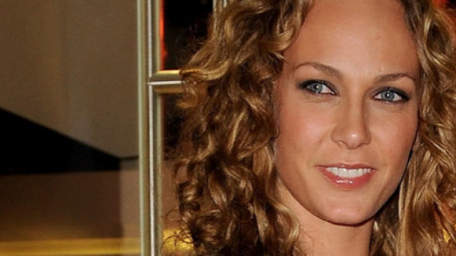 Sara Zanier, cinque curiosità sull'attrice de 'Il Mondo alle spalle'.