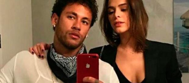 A atriz não quis saber de ver as postagens do craque e nem ele acompanhar as dela (Reprodução/Instagram) A atriz não quis saber de ver as postagens do craque e nem ele acompanhar as dela (Reprodução/Instagram)