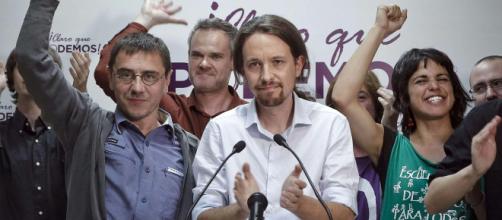 La Guardia Civil corta un enganche ilegal a Podemos en una sede local