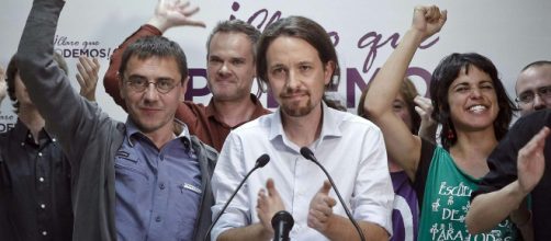 La Guardia Civil corta un enganche ilegal a Podemos en una sede local