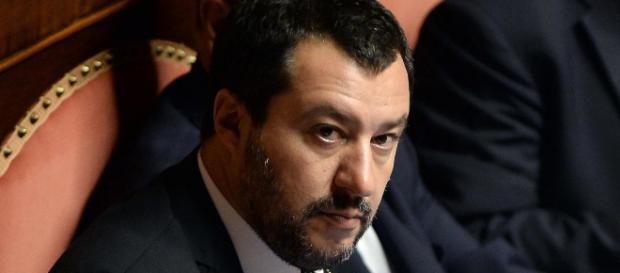 Europee: Matteo Salvini 'corteggia' i socialisti romeni e dice no al gruppo unico con M5S Europee: Matteo Salvini 'corteggia' i socialisti romeni e dice no al gruppo unico con M5S