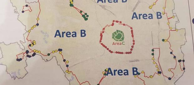 Milano 'cambia l'aria': al via tra le polemiche l'Area B, la ztl più grande d'Italia Milano 'cambia l'aria': al via tra le polemiche l'Area B, la ztl più grande d'Italia