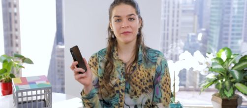 Usa, la sfida di Elana: un anno senza telefono per vincere 100mila dollari