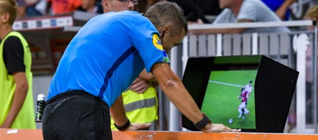 La Premier League dit oui au VAR - Angleterre - Etranger - Football - lefigaro.fr La Premier League dit oui au VAR - Angleterre - Etranger - Football - lefigaro.fr