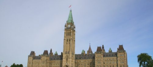 Canada's main parliamentary building and center of government. [Image via wnk1029 - Pixabay]