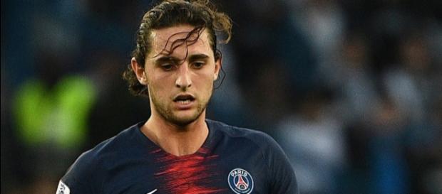 Mercato PSG : le Real Madrid aurait fait 'une offre folle' à Rabiot Mercato PSG : le Real Madrid aurait fait 'une offre folle' à Rabiot