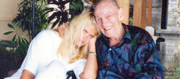 Anna Nicole Smith : l'immense fortune de son dernier mari n'ira ... - voici.fr Anna Nicole Smith : l'immense fortune de son dernier mari n'ira ... - voici.fr