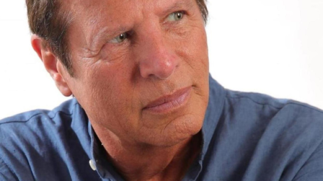 Sandro Giacobbe intervistato in occasione dell'uscita del suo singolo "Solo un bacio"