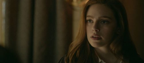 Hope talks to Landon image via Legacies/YouTube Screencap