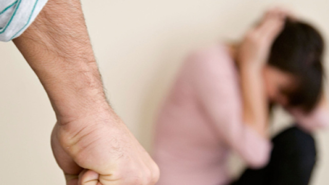 Insulti sessisti a contestatrice di Salvini