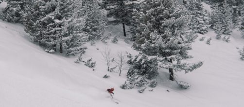 Svizzera, ancora un dramma sulla neve: 17enne italiano muore in motoslitta, grave il papà