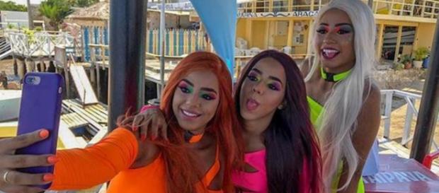 MC Loma e Gêmeas Lacração arrasam em novo clipe. (Foto: Reprodução / Instagram) MC Loma e Gêmeas Lacração arrasam em novo clipe. (Foto: Reprodução / Instagram)