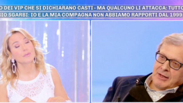 Barbara D'Urso stuzzica da Vittorio Sgarbi sulle avance di Silvio Berlusconi
