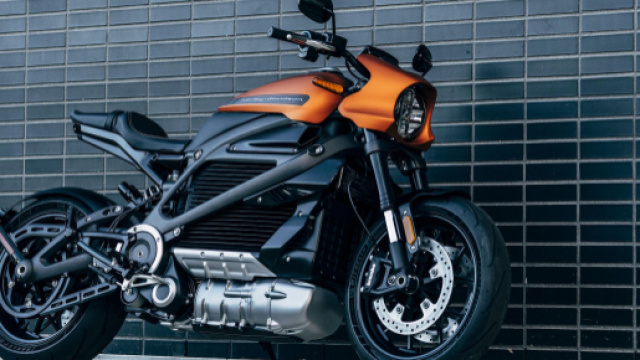 Harley-Davidson LiveWire is a lustworthy sporty electric ... - cnet.com