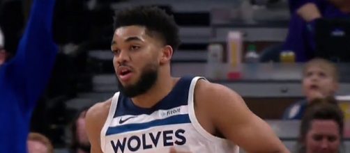 Karl-Anthony Towns was back for the Timberwolves with a huge double-double on Monday (Feb. 25). [Image via Fox Sports North/YouTube]