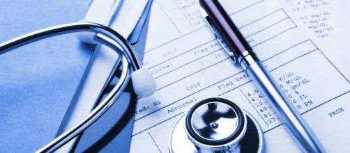 Segretaria sostituiva medico, denunciato dottore di Catanzaro, sette indagati