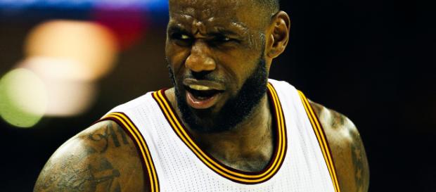 LeBron James n'y arrive plus avec les Lakers LeBron James n'y arrive plus avec les Lakers