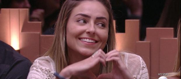 Paula na casa do BBB19 (Reprodução TV Globo) Paula na casa do BBB19 (Reprodução TV Globo)