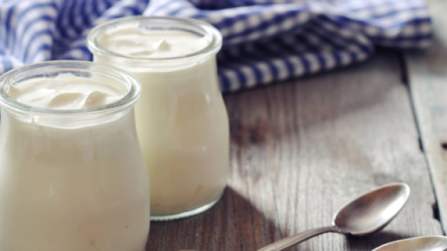 New York, 90enne mangia vernice al posto dello yogurt e diventa popolare sul web.