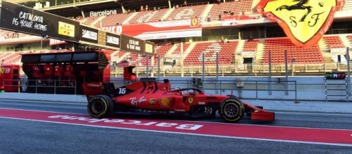 La Ferrari di Sebastian Vettel protagonista di un incidente durante i test al Montmelò