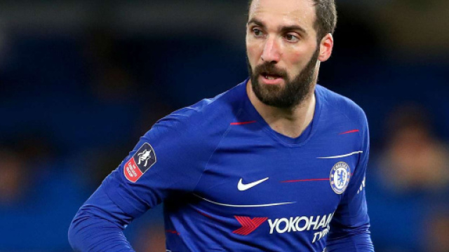 Higuain, le nouvelle recrue de Chelsea, un doublé en Championnat pour son premier match