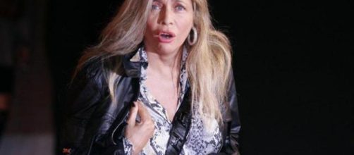 Domenica In: imbarazzante gaffe sul cognome di Mike Bongiorno.