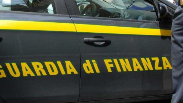 Sardegna, cocaina e un chilo di marijuana nell'auto: arrestati due fratelli