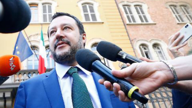 Swg: 63% italiani difende Salvini sul caso Diciotti.