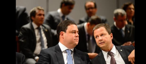 Presidente da OAB, Felipe Santa Cruz, se manifesta sobre a Lava Jato - (Foto: Fernando Frazão - Agência Brasil) Presidente da OAB, Felipe Santa Cruz, se manifesta sobre a Lava Jato - (Foto: Fernando Frazão - Agência Brasil)