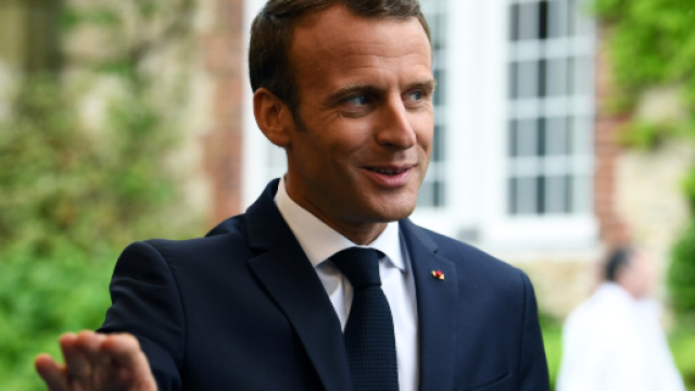 La cote de popularité d'Emmanuel Macron en hausse malgré l'affaire ... - rtl.fr
