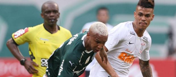 Cuspara de Deyverson rendeu severas críticas. (Divulgação/Cesar Greco/SEPalmeiras) Cuspara de Deyverson rendeu severas críticas. (Divulgação/Cesar Greco/SEPalmeiras)