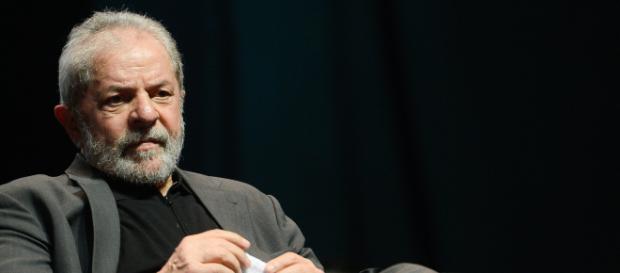Lula entrou com pedido na Corte para tirar de Curitiba ação do sítio de Atibaia - (Foto: Fernando Frazão/Agência Brasil) Lula entrou com pedido na Corte para tirar de Curitiba ação do sítio de Atibaia - (Foto: Fernando Frazão/Agência Brasil)