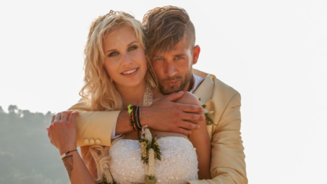 Paga et Adixia lors de leur mariage en Tha&iuml;lande