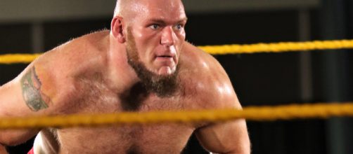 WWE: Lars Sullivan, problemi con la federazione che cancella i suoi prossimi impegni.