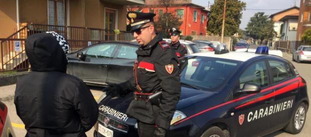 Arrestato truffatore a Roma, vendeva saponette al posto dei cellulari. Arrestato truffatore a Roma, vendeva saponette al posto dei cellulari.