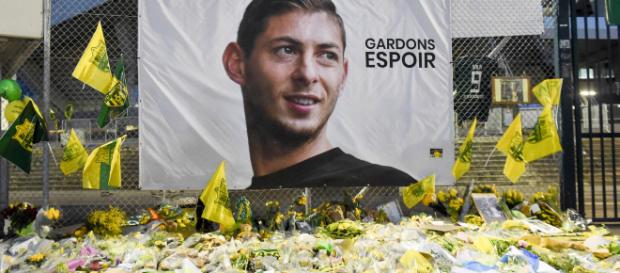 Muestras de dolor tras conocerse el fatal desenlace de Emiliano Muestras de dolor tras conocerse el fatal desenlace de Emiliano