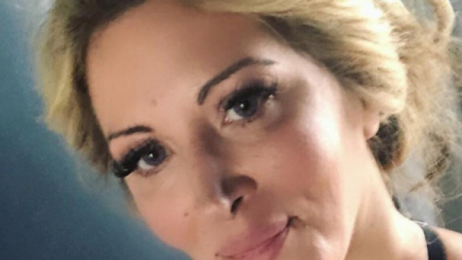 Loana dézingue la télé-réalité